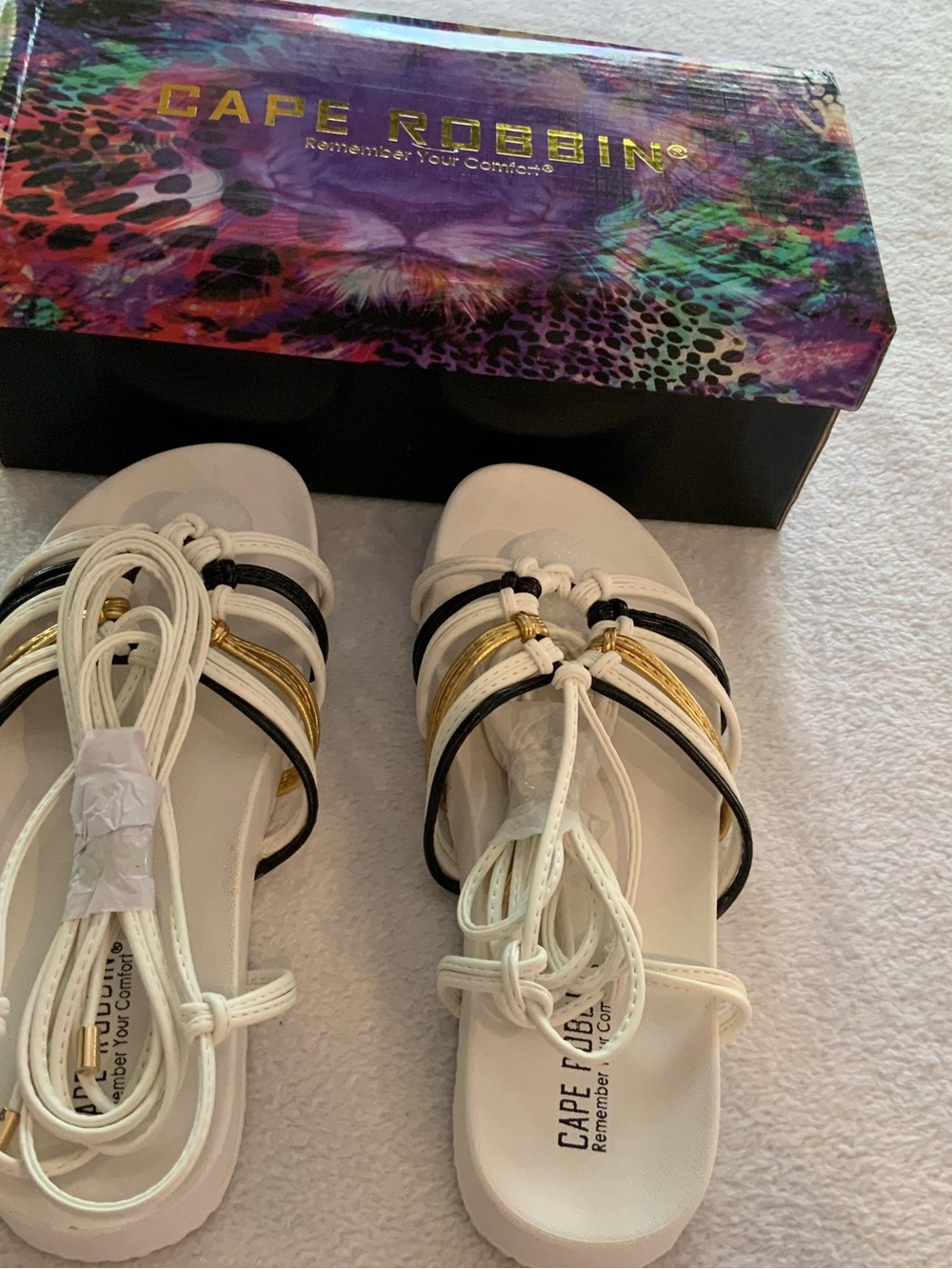 Cape Robbin White Lace-Up Sandals with Gold and Black Accents size8. SKU 3095